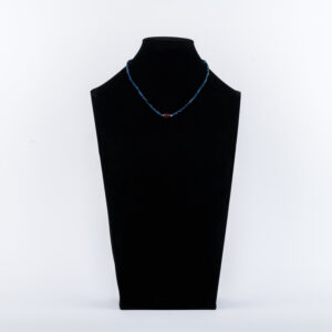senai_jewels-835 Kyanit Halskette und Ohrringe mit rotem Chalcedon Set
