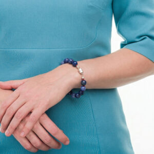 blau-armband-produkt-1 Sodalith Armband mit Knoten