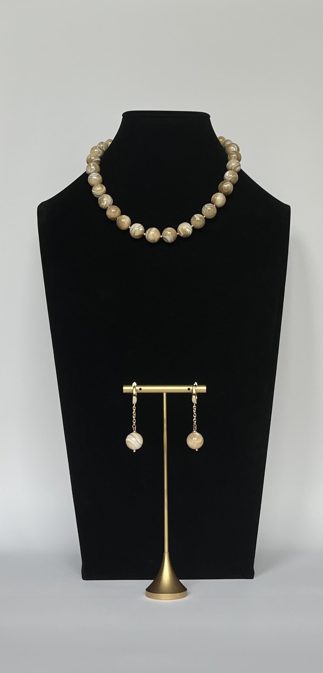 Perlmutt Halskette in Beige – Bild 5
