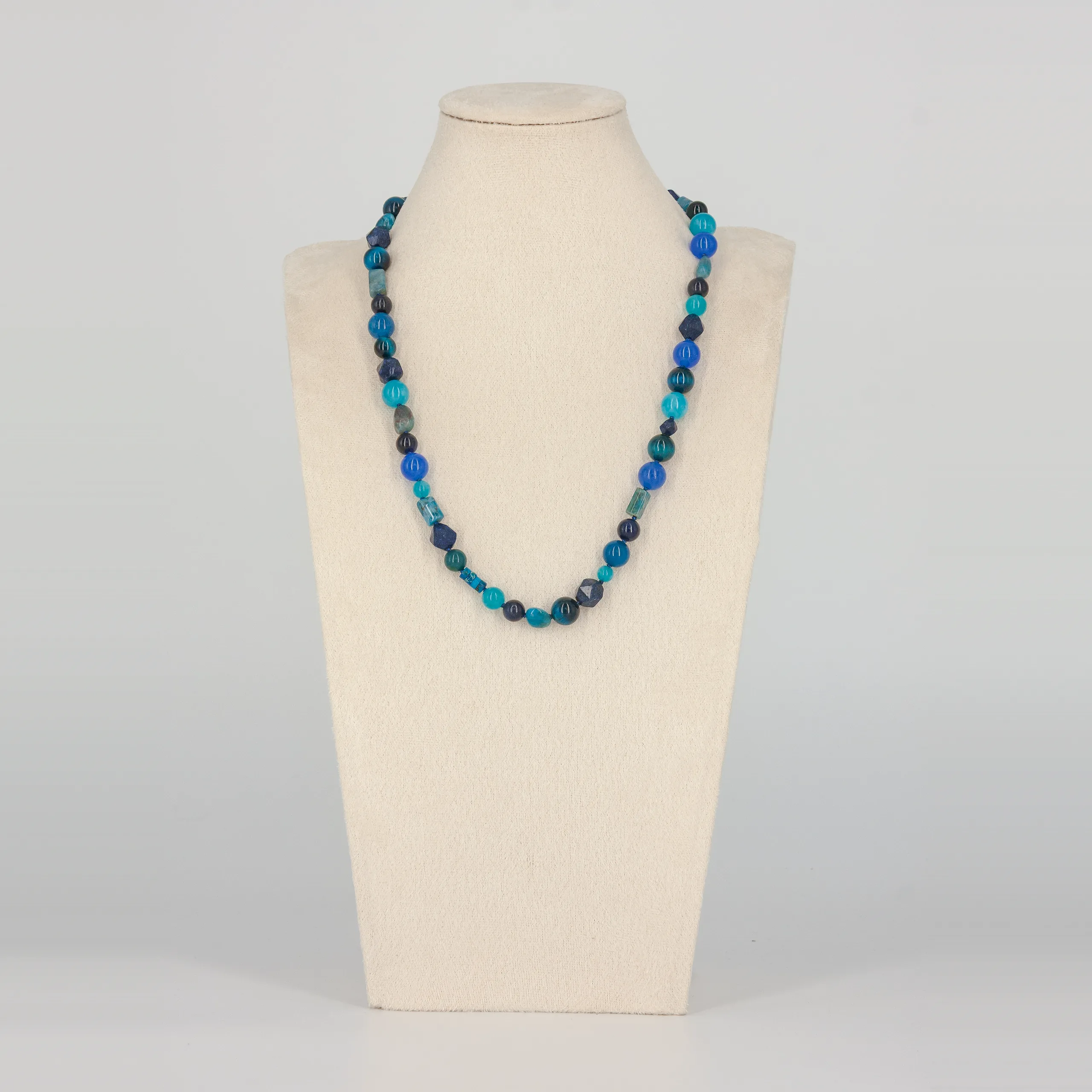 Blaue Steinperlen Halskette mit Knoten