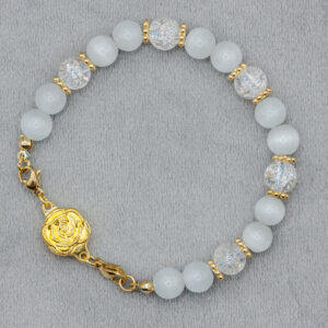Selenit Armband mit Crystal-Crack-Perlen von Senai Jewels, handgefertigt in Zürich