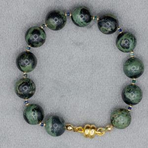 Rhyolith Jaspis Armband mit Lapislazuli von Senai Jewels, handgefertigt in Zürich