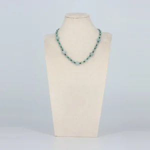 Chalcedon Halskette mit facettiertem Malachit von Senai Jewels, handgefertigt in Zürich