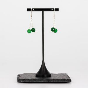 Grüne Steinperlen Ohrringe von Senai Jewels, handgefertigt in Zürich