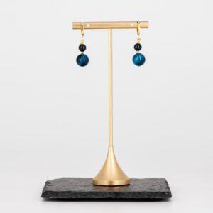 senai-jewels-ohrringe-099 Blaues Tigerauge Schmuckset mit dunkelblauen Perlen – Ohrringe des Sets