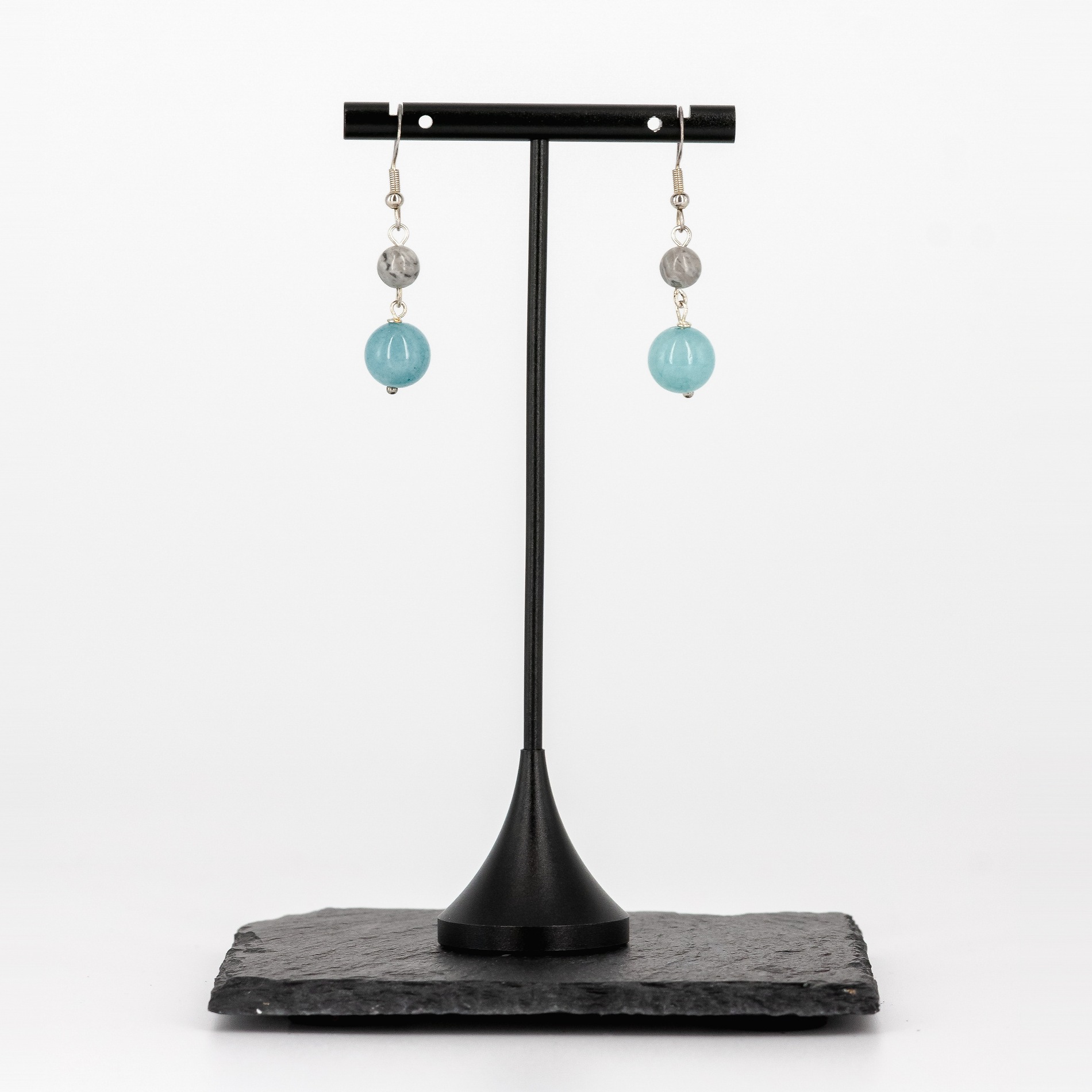 Chalcedon Ohrringe mit Mapstone Jaspis von Senai Jewels, handgefertigt in Zürich