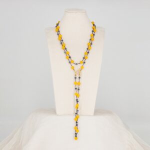 Gelbe Halskette mit Lapislazuli von Senai Jewels, handgefertigt in Zürich